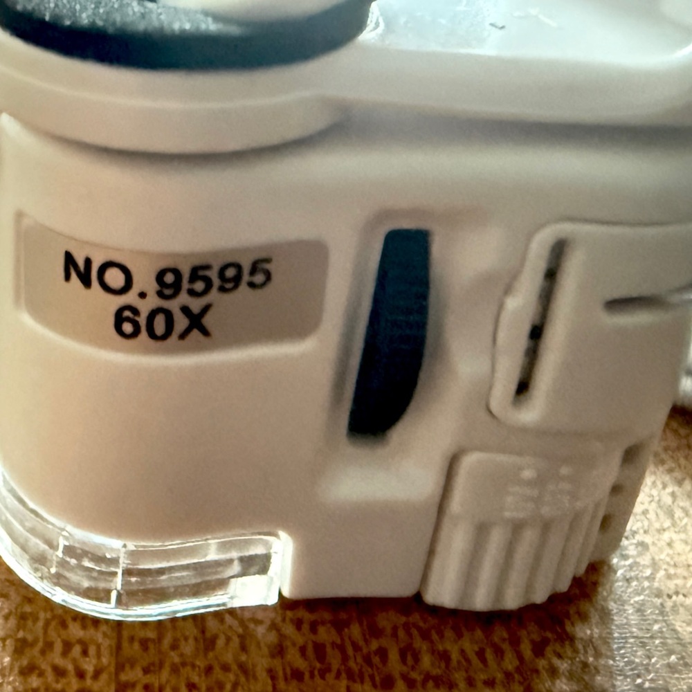 Mini Magnifier Clip - Picture 4 of 4